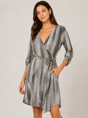 BCBG Art to Wear Women’s Wrap Dress Black White Fit & Flare Retro Print XS